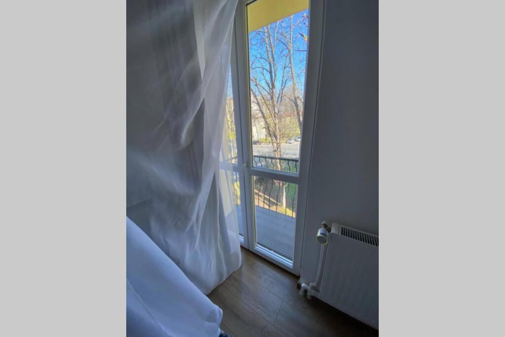 Cozy Apartment In The Business Area Of Bukarest Kültér fotó
